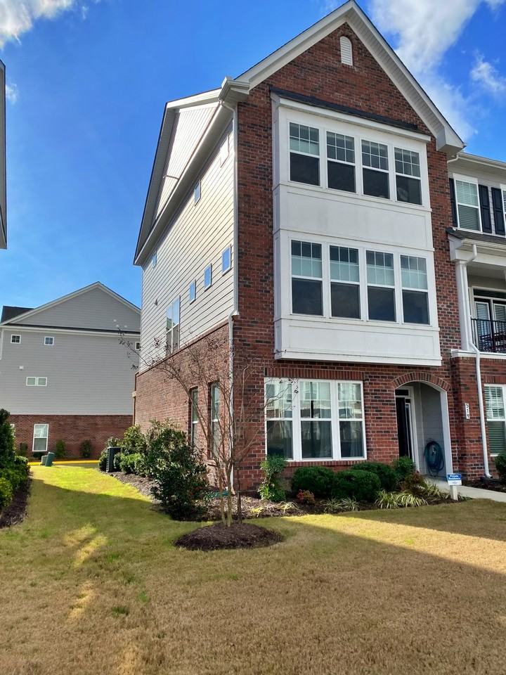 519 Violet Ct - Photo 2 of 5