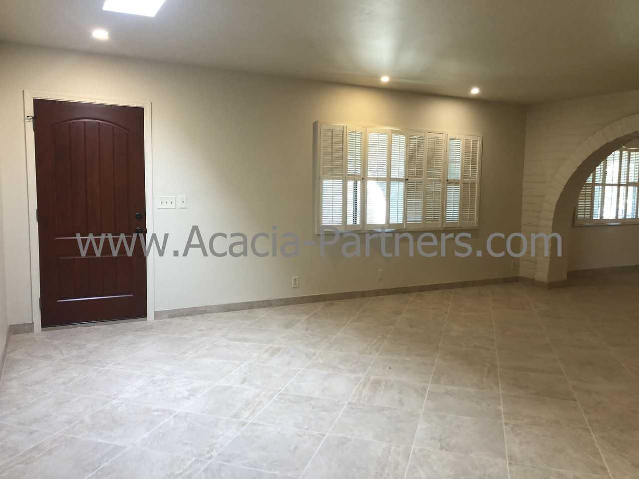 2215 E Cerrada Bala - Photo 4 of 22