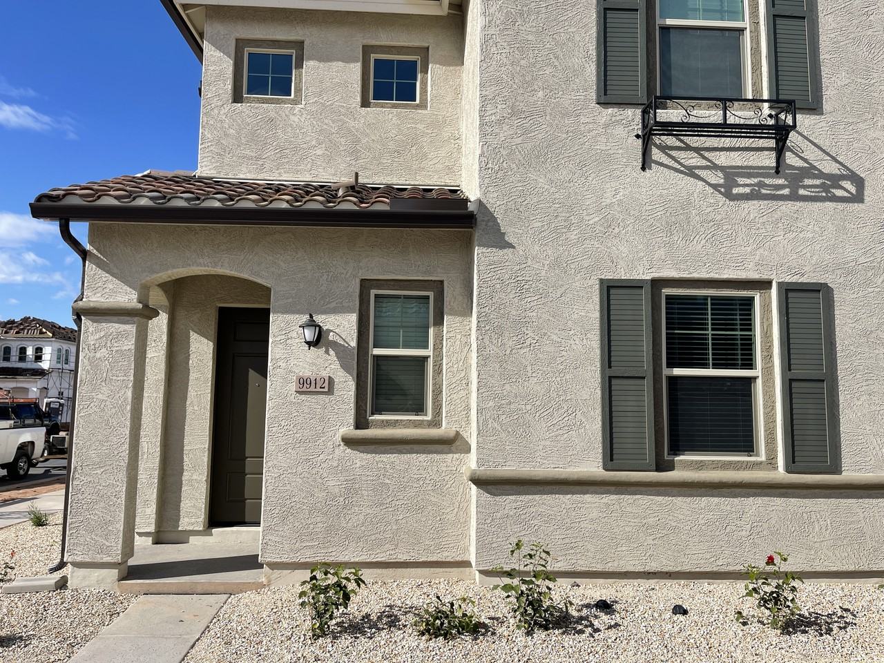 9912 E Tillman Ave - Photo 2 of 18