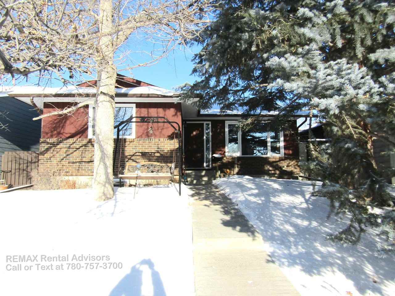 266 Midridge Cres Se - Photo 2 of 22