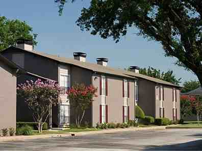 Custer Rd #B4 - Photo 2 of 4