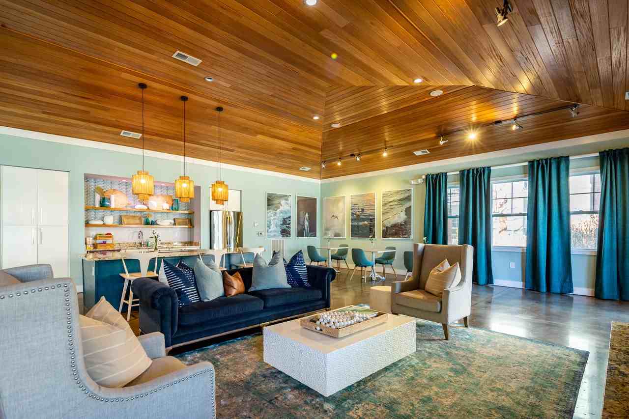 Hawthorne at the Station - Photo 5 of 50