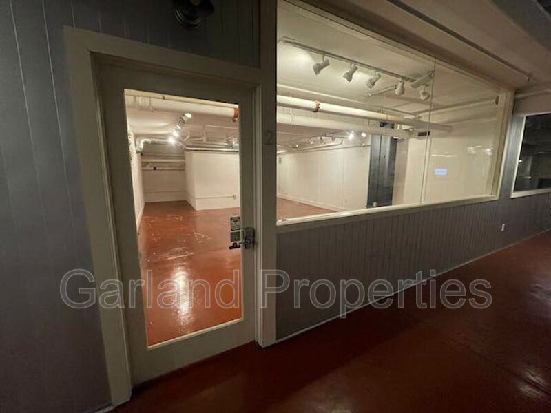 110 Campbell Ave Sw #002 - Photo 2 of 13