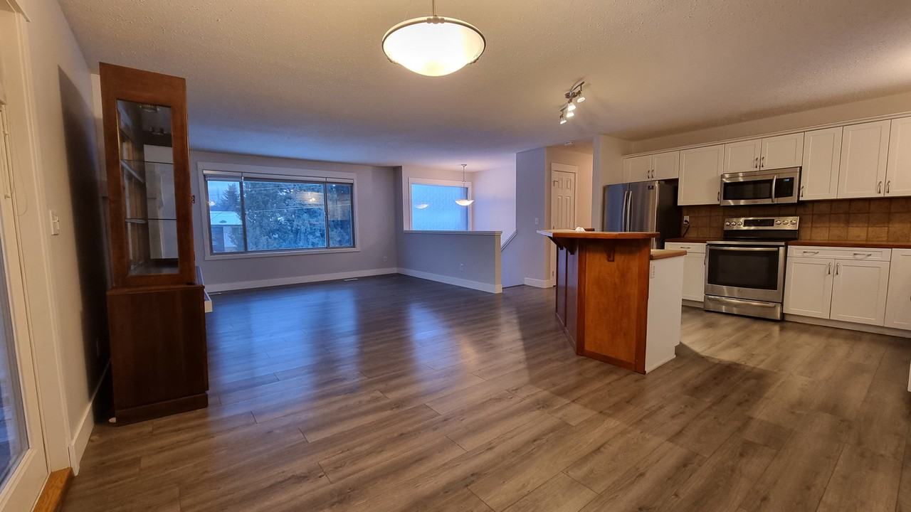 799 Fordham Road - Photo 3 of 17