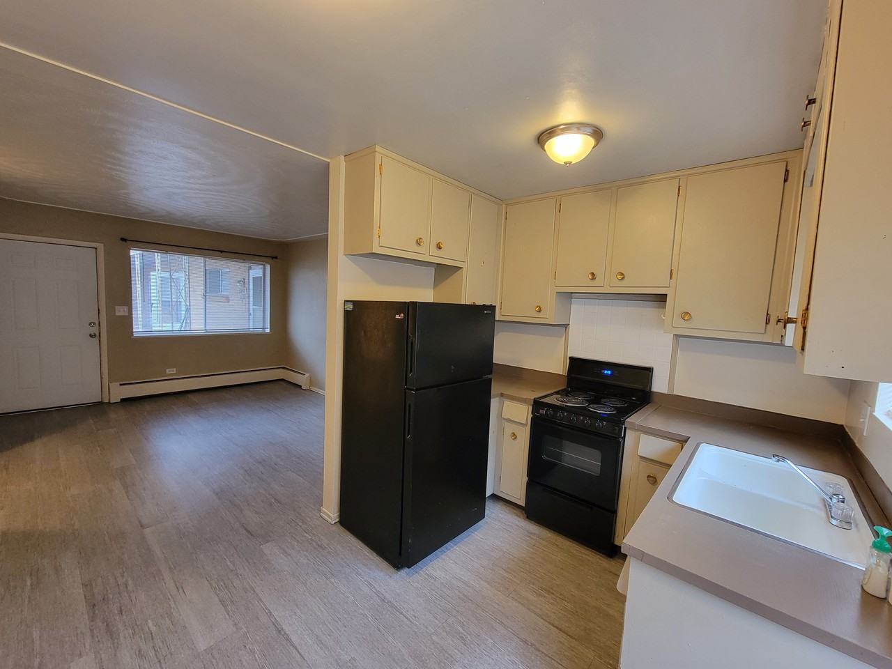 3052 West Colorado Avenue - Photo 2 of 8