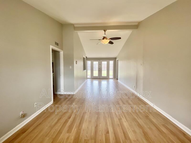 828 Kingswood Ave - Photo 4 of 12