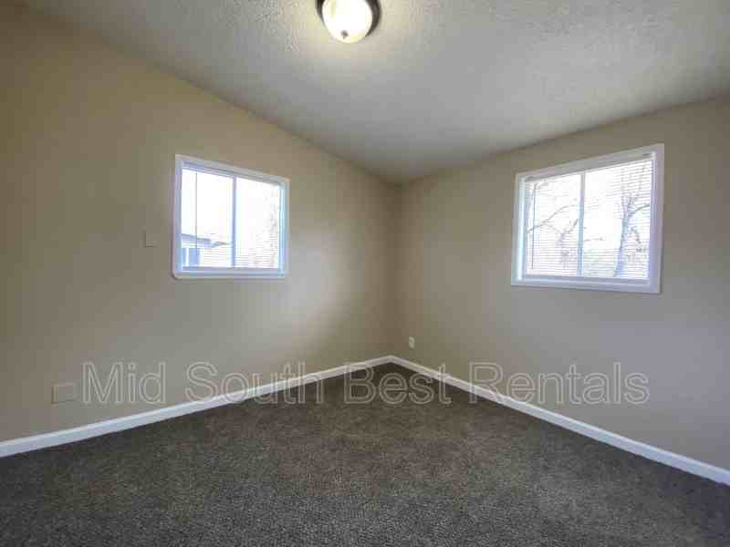 3352 Charlotte Rd - Photo 5 of 8