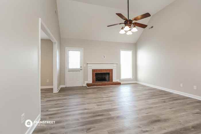 2651 Hansford Dr - Photo 3 of 16