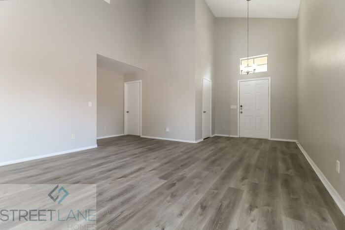 12394 W Roma Ave - Photo 3 of 14