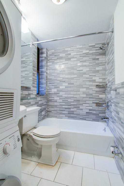 E 18th St #C3 - Photo 7 of 7