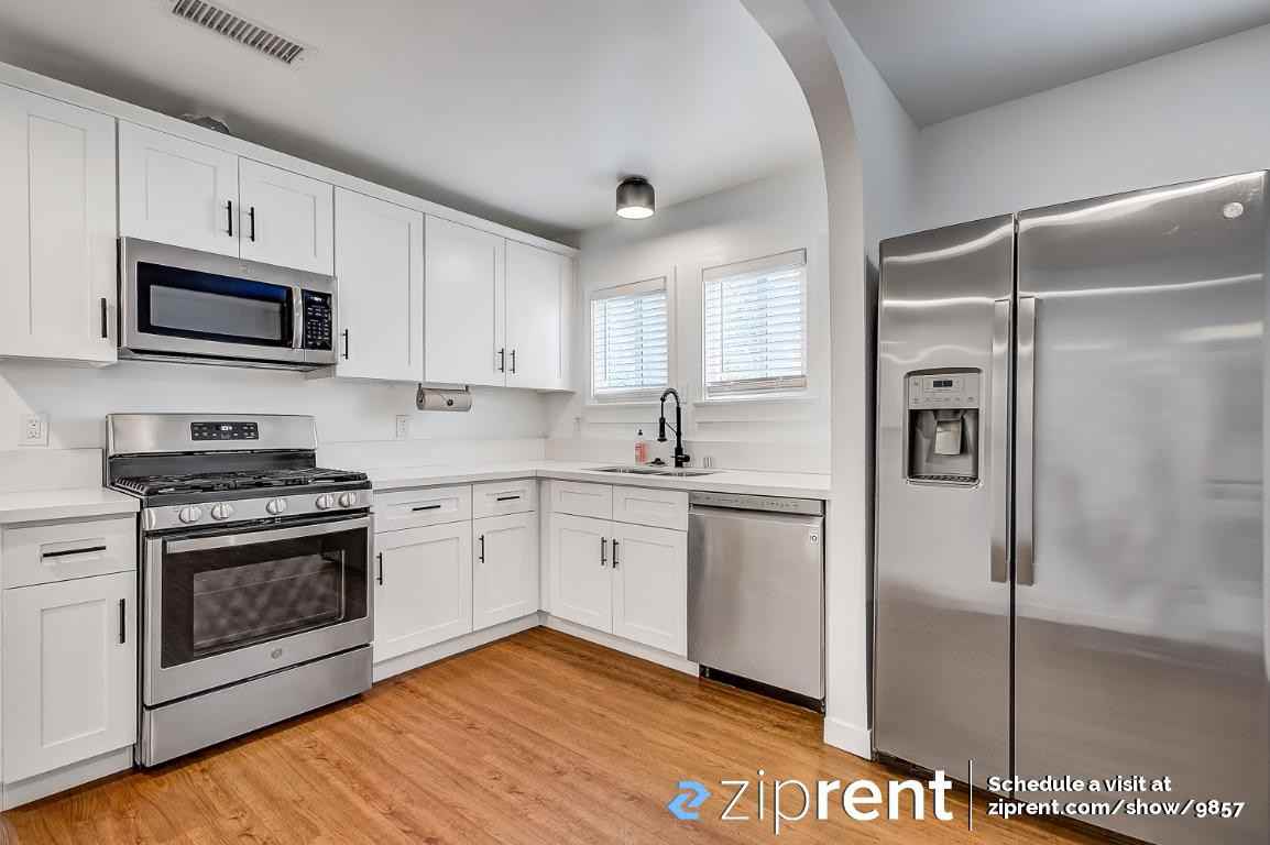 512 Terrill Ave - Photo 3 of 17