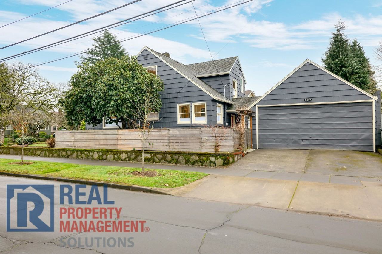 3837 Ne 17th Ave - Photo 2 of 36