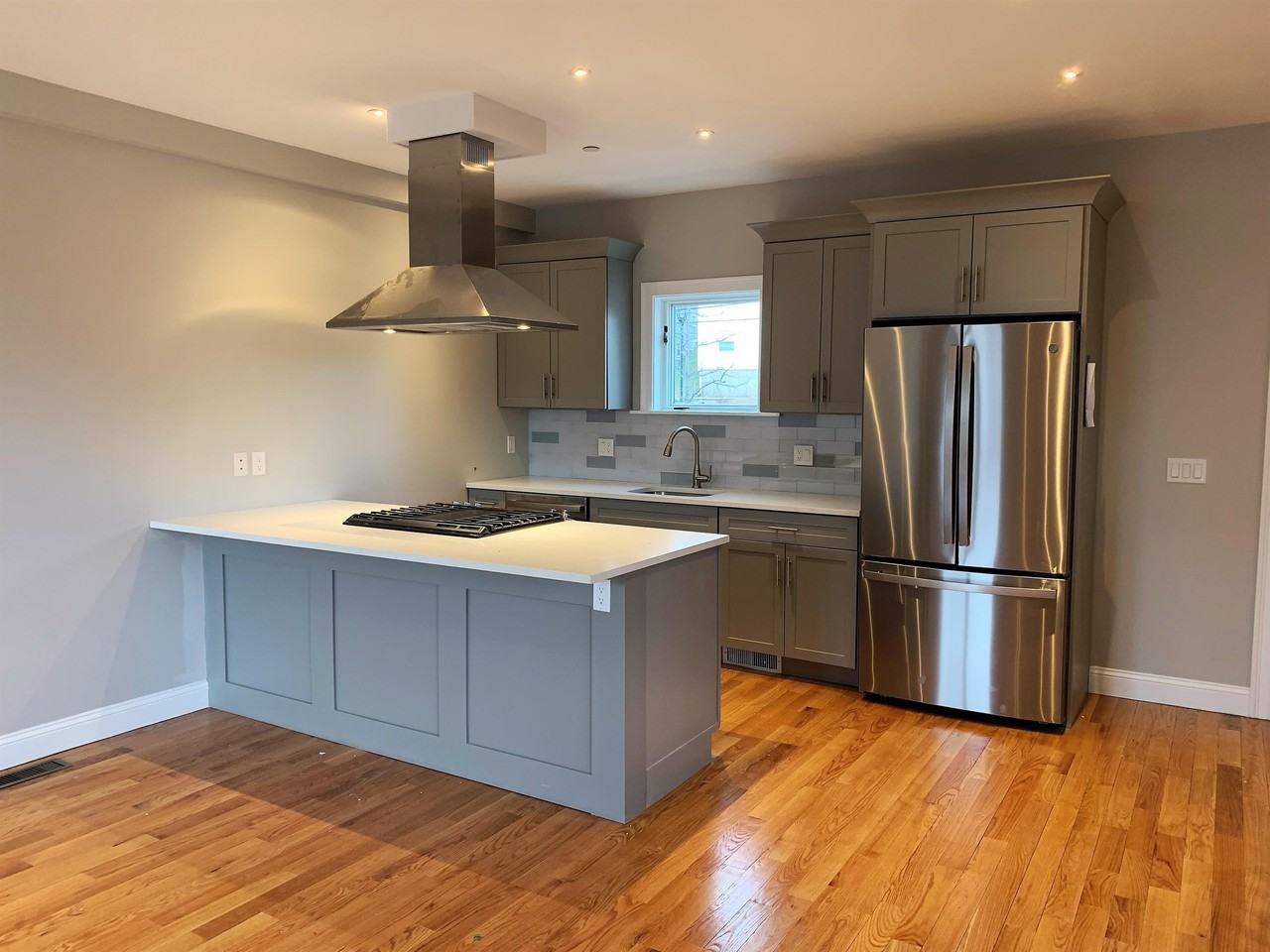 11 Goodhue St #2 - Photo 3 of 22