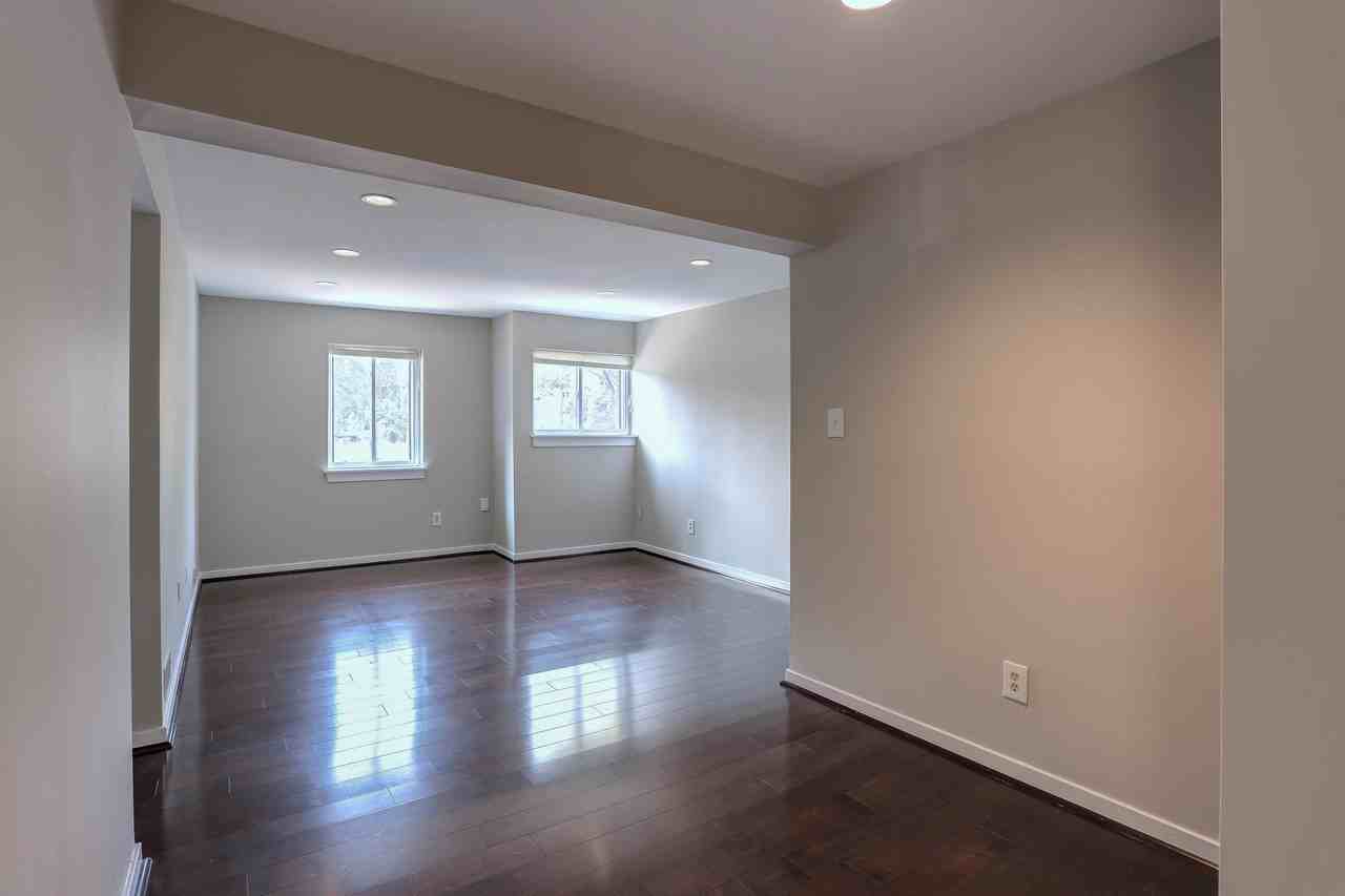 8906 Battery Pl #4 - Photo 3 of 26