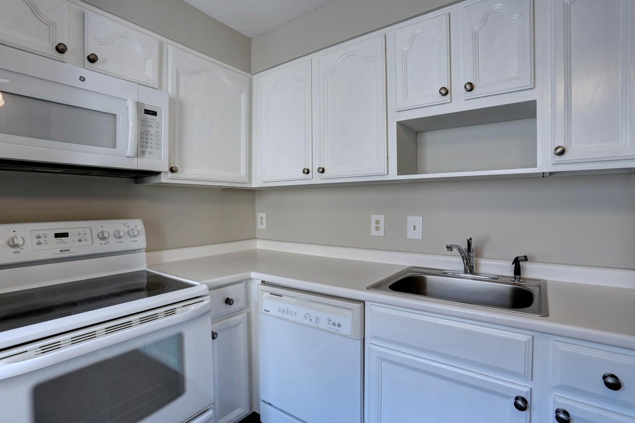 8906 Battery Pl #4 - Photo 5 of 26