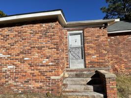 featured image of 2510B Connie Dr #1