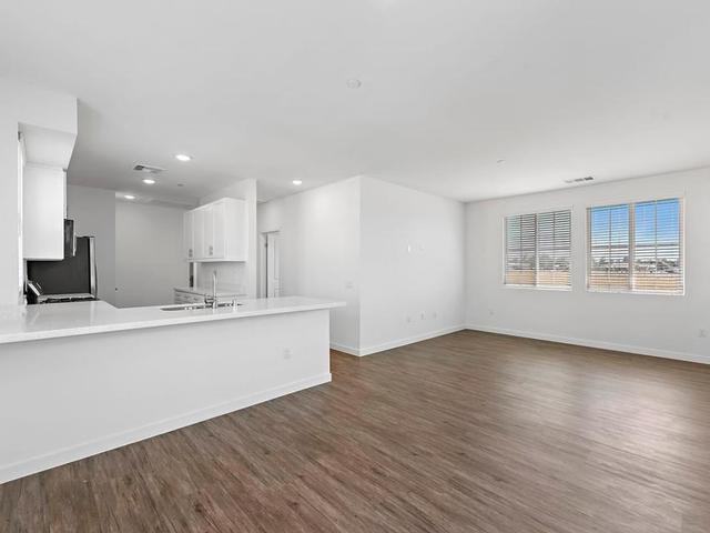 14951 Foothill Blvd - Photo 3 of 13