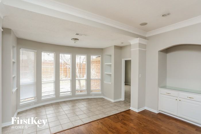 2000 Brianna Ln - Photo 3 of 15