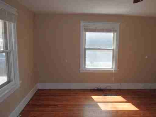 1109 Pannell St - Photo 2 of 25