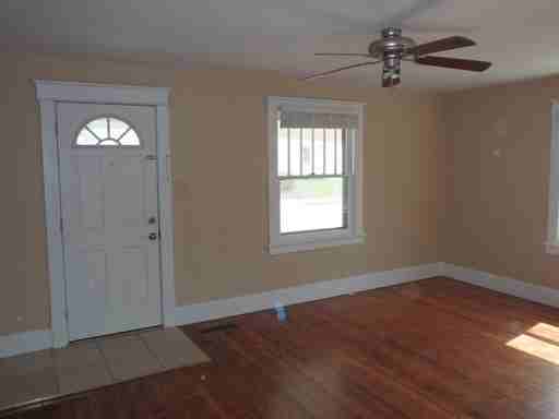 1109 Pannell St - Photo 3 of 25