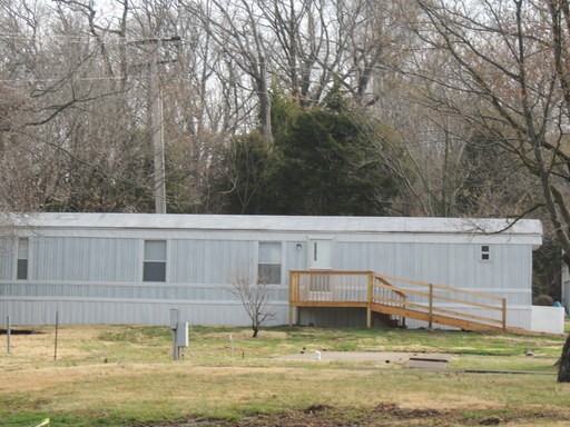 205 Golden Acres Dr - Photo 2 of 13