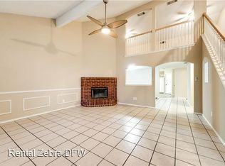 1820 Whispering Cove Trl - Photo 3 of 12