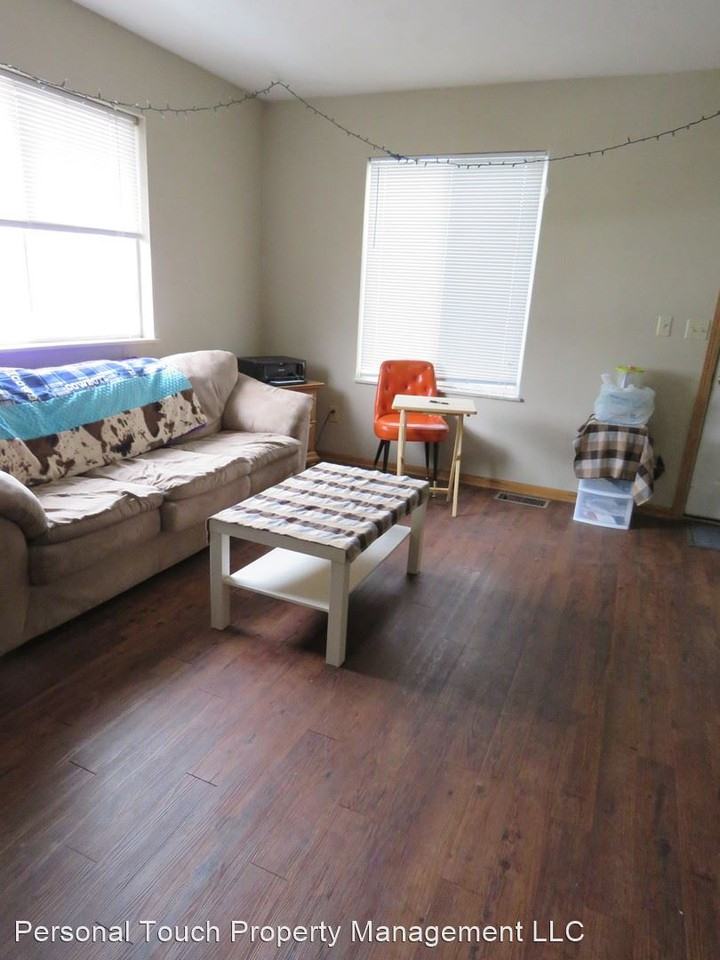 1121 27th St N - Photo 2 of 19