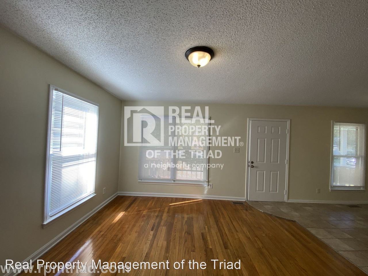 410 Boyd St - Photo 3 of 20