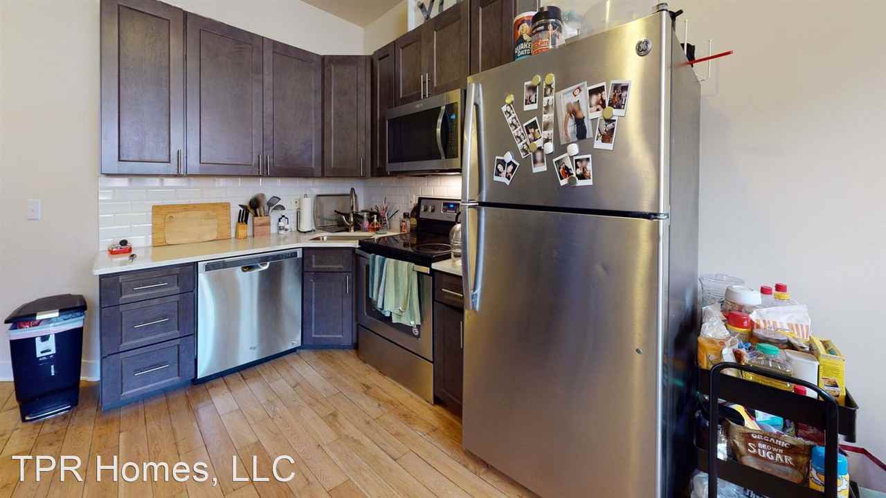 2031 N Carlisle St - Photo 2 of 19