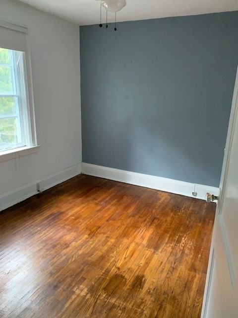 713 Willard Ave - Photo 3 of 9