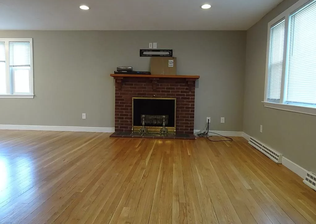 2 Lantern Lane - Photo 3 of 6