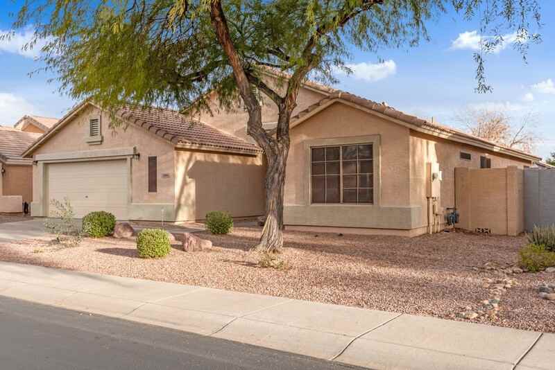 12866 W Windrose Dr - Photo 2 of 25