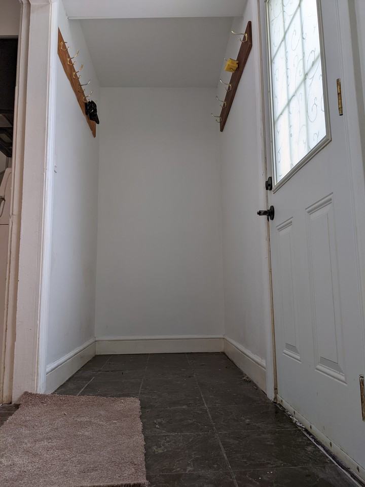 11 Mountain Avenue North - Photo 3 of 18