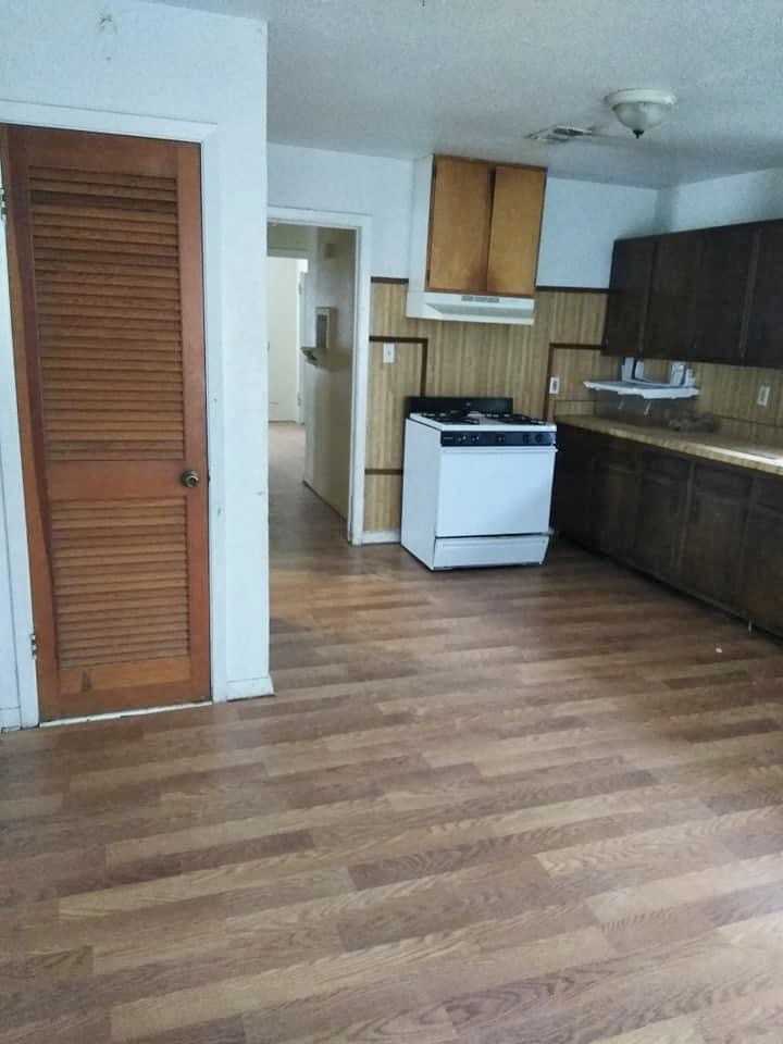 5545 Spencer Dr - Photo 3 of 12