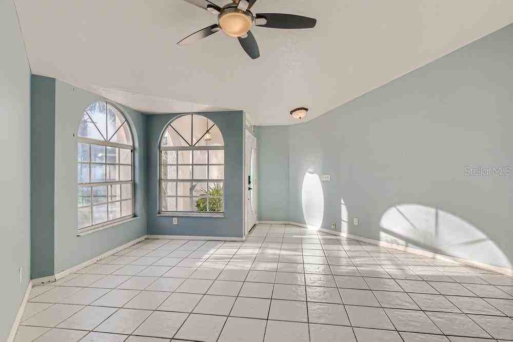 1713 Bermuda Court - Photo 2 of 30
