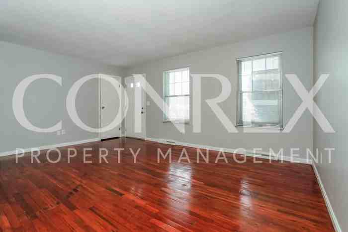 2597 Fulbourne Dr - Photo 3 of 11