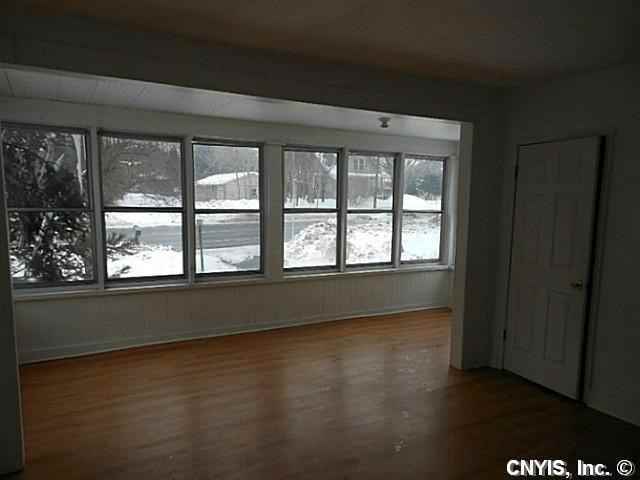 8046 Cazenovia Rd - Photo 3 of 25