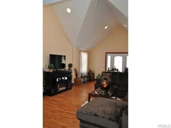 81 Sunrise Trail - Photo 3 of 13