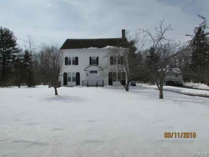 61 E Main St - Photo 3 of 17