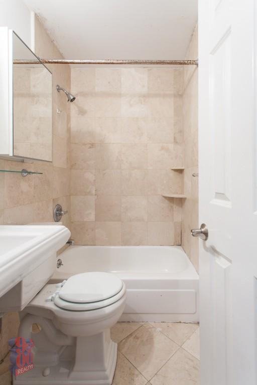 E 13th St #2C - Photo 5 of 6