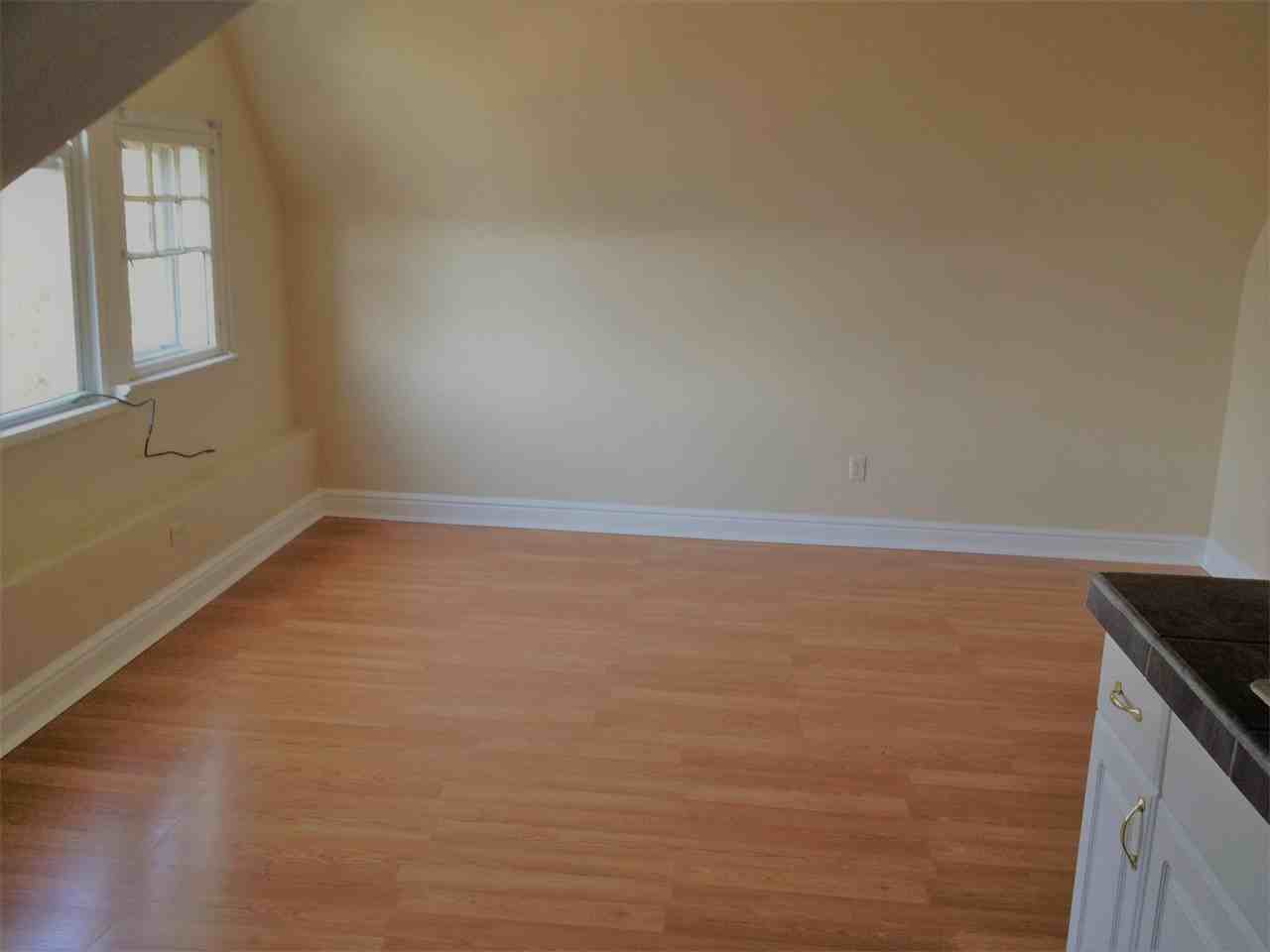 5545 Jackson St #3 - Photo 4 of 14