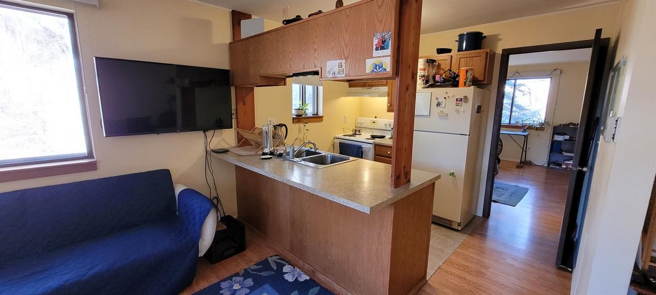 2445 19th St #B - Photo 5 of 12