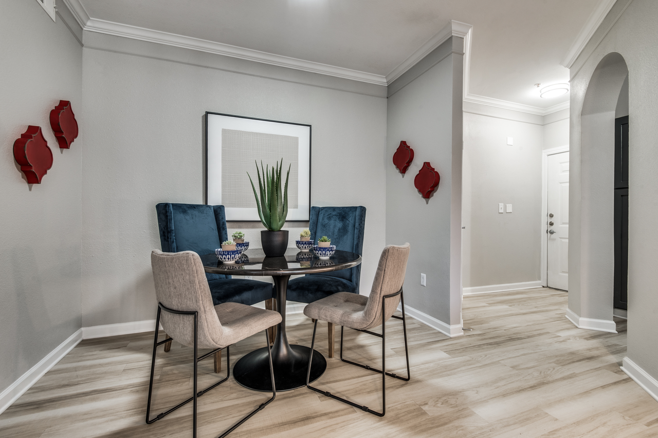 The Vincent - Photo 6 of 39