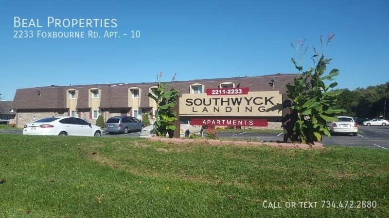 2233 Foxbourne Rd #10