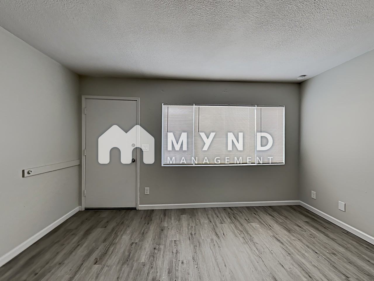 1124 N 27th St #1 - Photo 2 of 14