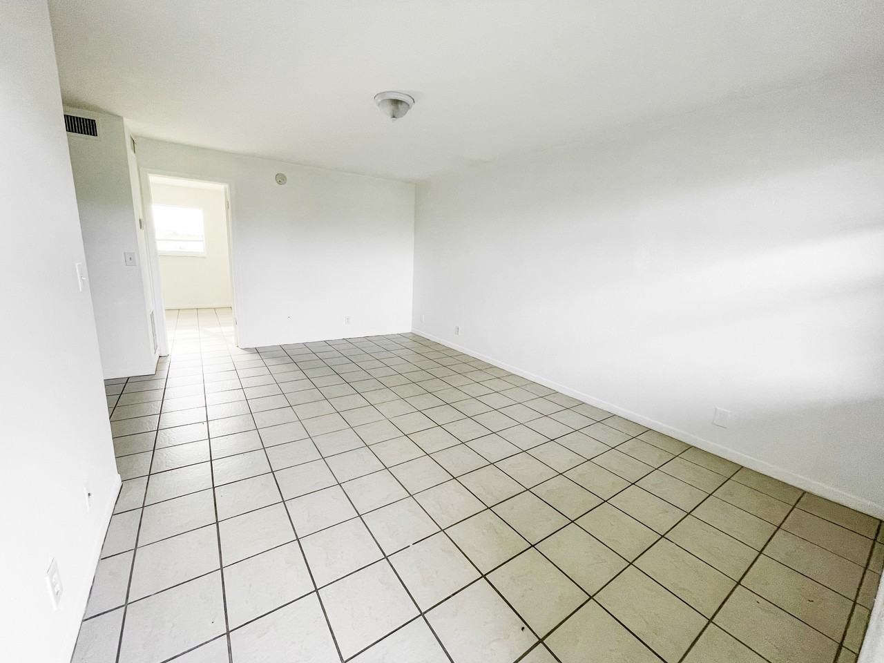 1100 S Broadway #207 - Photo 3 of 10