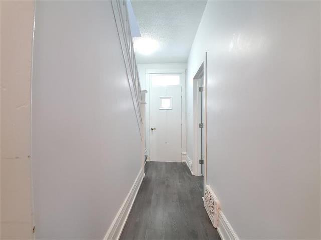 479 Mountain Ave - Photo 2 of 10