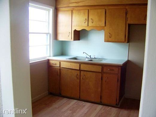 1808 Whitney Ave - Photo 2 of 5