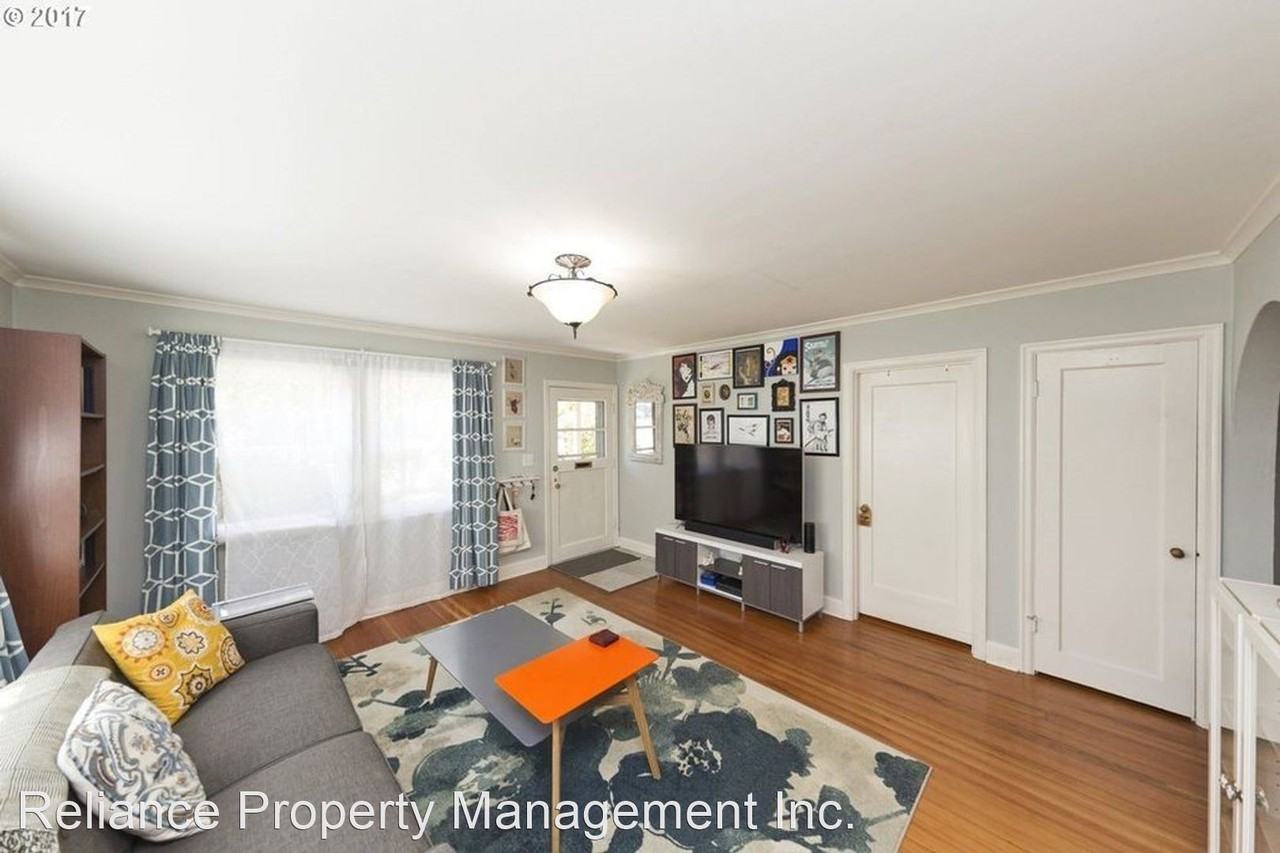 4544 Ne 95th Ave - Photo 3 of 15