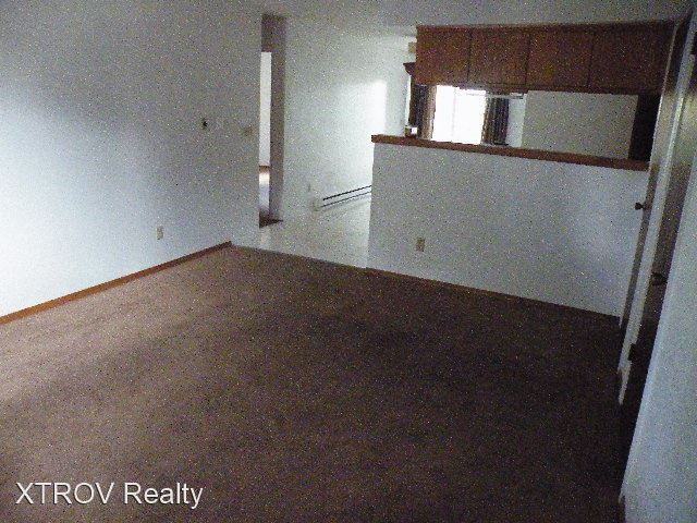 140 S Harrison - Photo 2 of 10